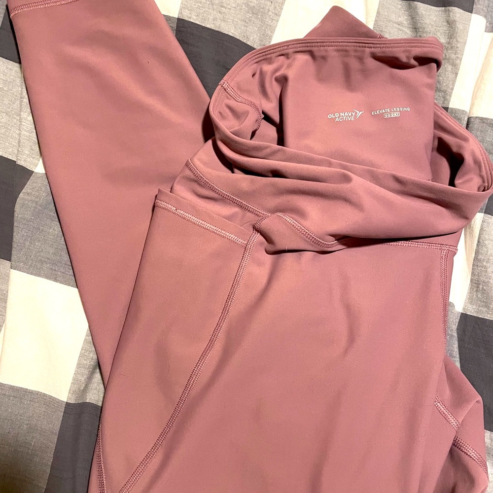 Pink Old Navy Elevate Leggings
